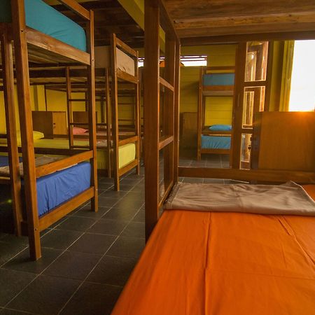 One Tree Hill - Hostel Labuan Bajo Exterior photo